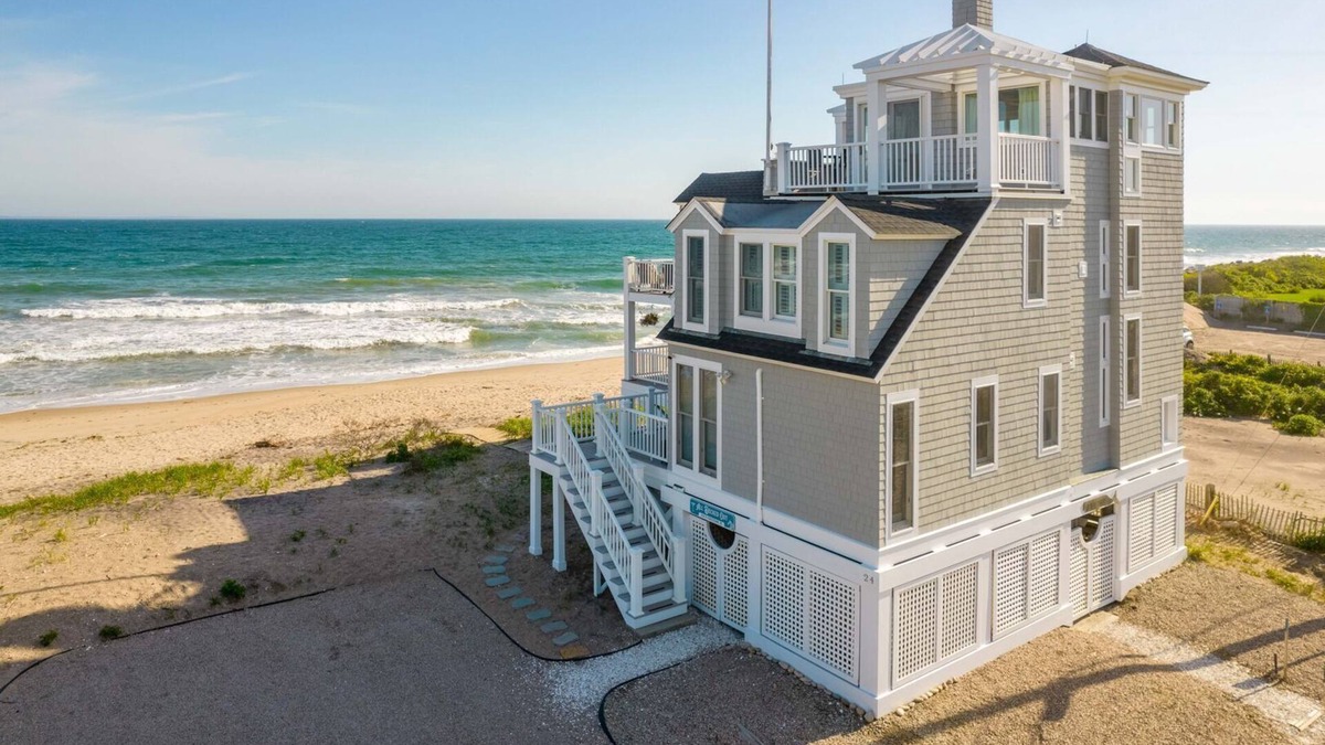 Green Hill House | Luxury Beachfront Home in Green Hill, sleeps 10
