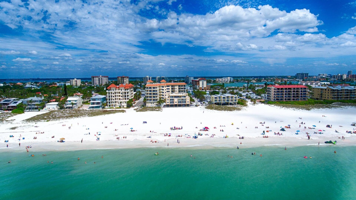 Clearwater Beach Condo | Luxury Beachfront Penthouse, 53' Beachfront Balcony, 3 bdrm, 2400 sf , 4th floor