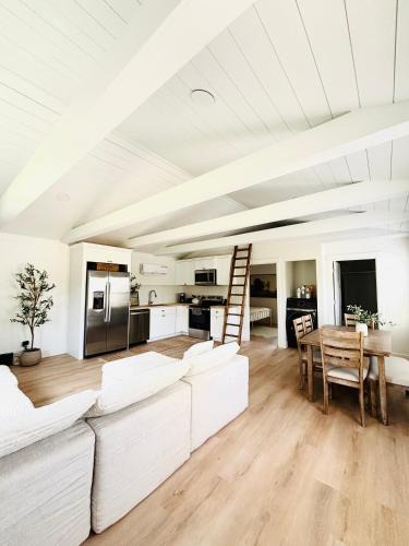 Boiling Springs House | Luxury BoilingSprings Getaway