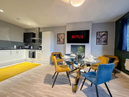 Richmond-upon-Thames Apartment | Luxury Boutique Apartments Block Free Street Parking