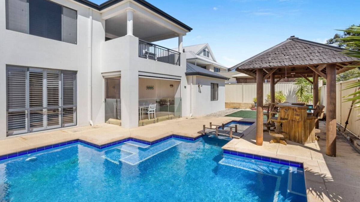 Burns Beach House | Luxury by the Sea in Burns Beach