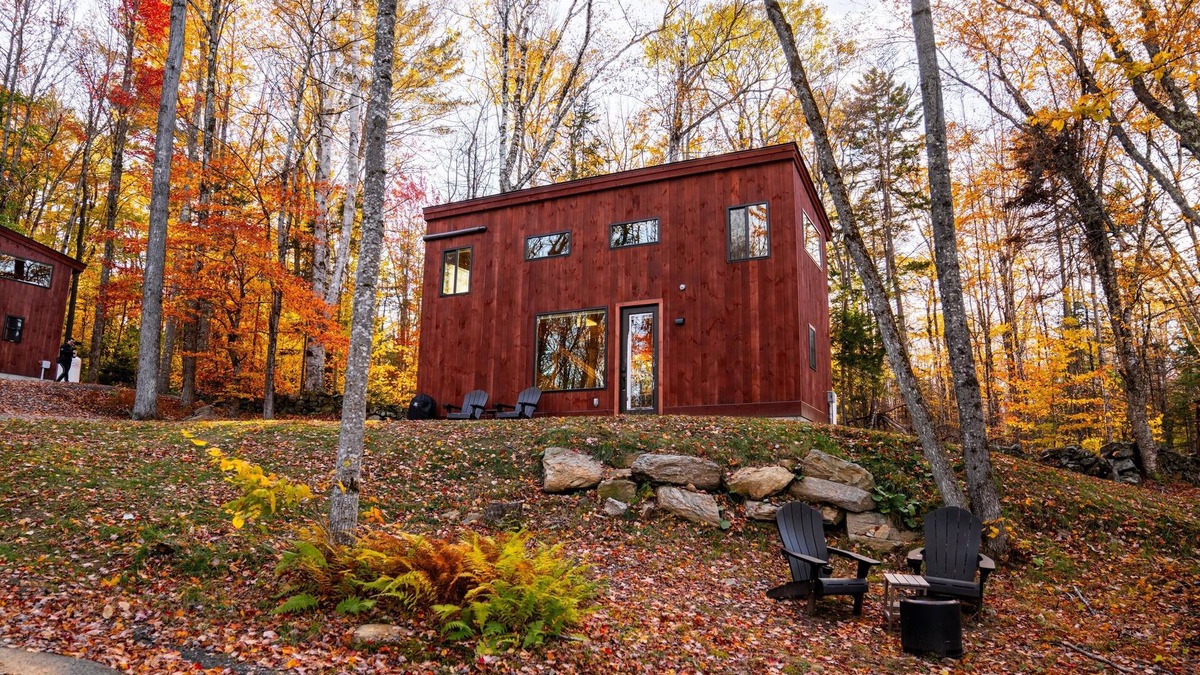 Cavendish Cabin | Luxury Cabin #2 Hot Tub, Kayaks, Paddle Boards, Fire Pit
