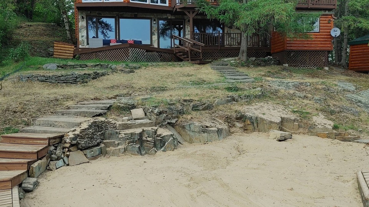 Whiteshell Cabin | Luxury Cabin at West Hawk Lake