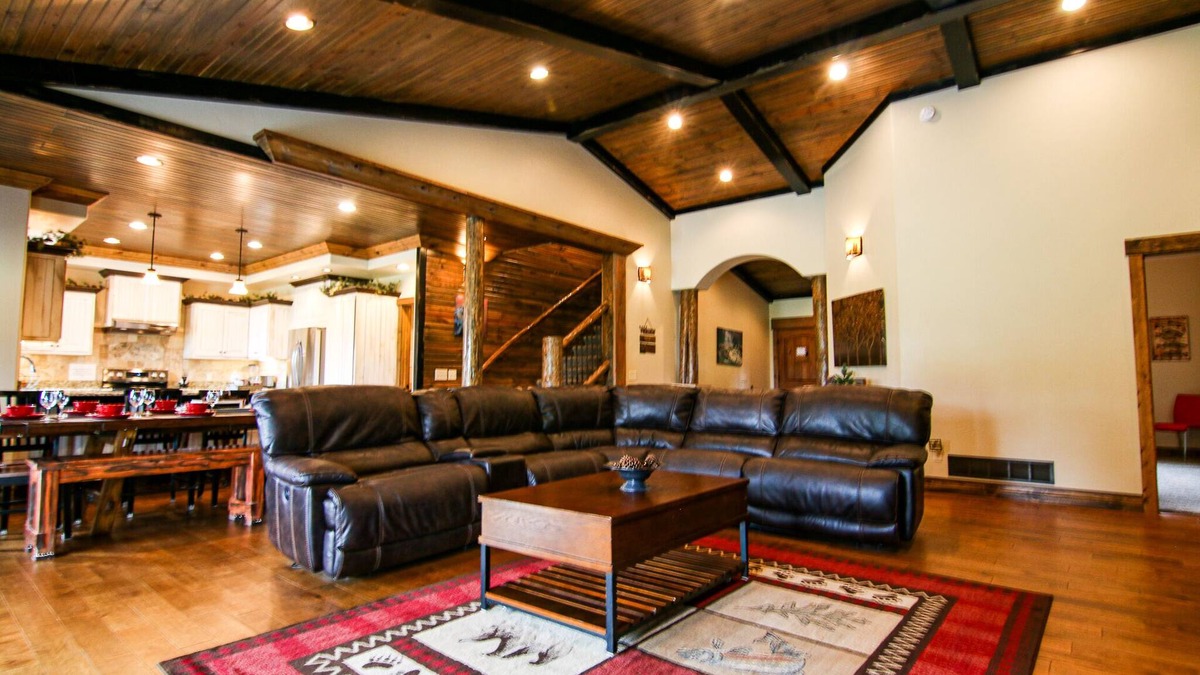 Island Park Cabin | Luxury Cabin,Golf Course,Yellowstone, Stunning Mountain Views,Tubing, Rafting,