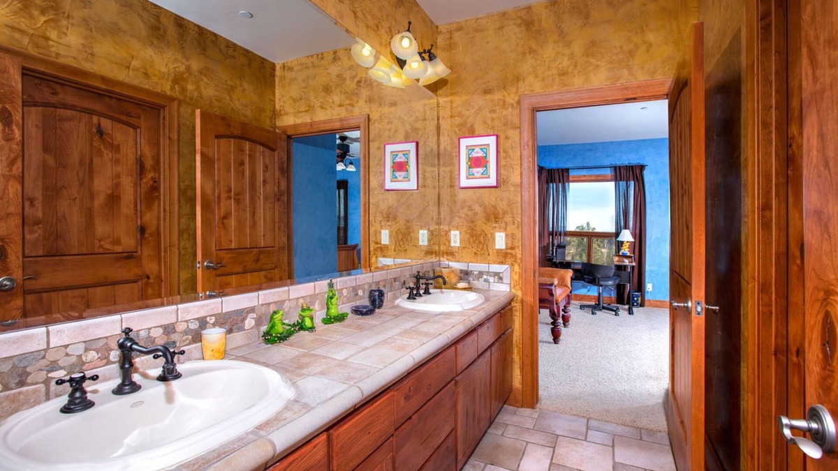 Payson Cabin | Luxury Cabin In Gated Club - Great for families relocating - long-term rental