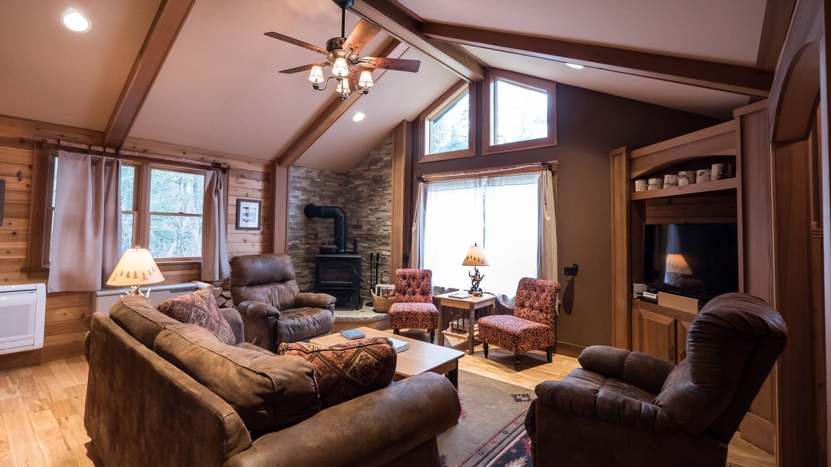 Meacham House | Luxury Cabin Perfect Location in Rainbow Lake, NY