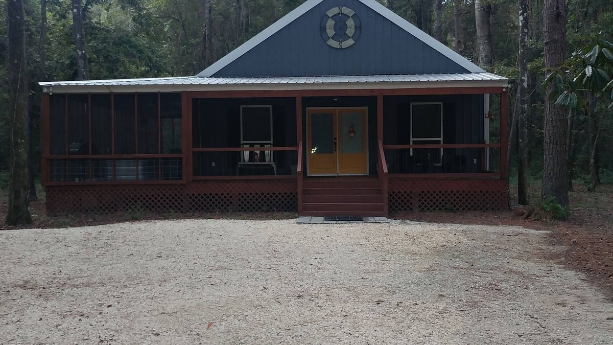 Mittie Cabin | Luxury cabin retreat in the woods.