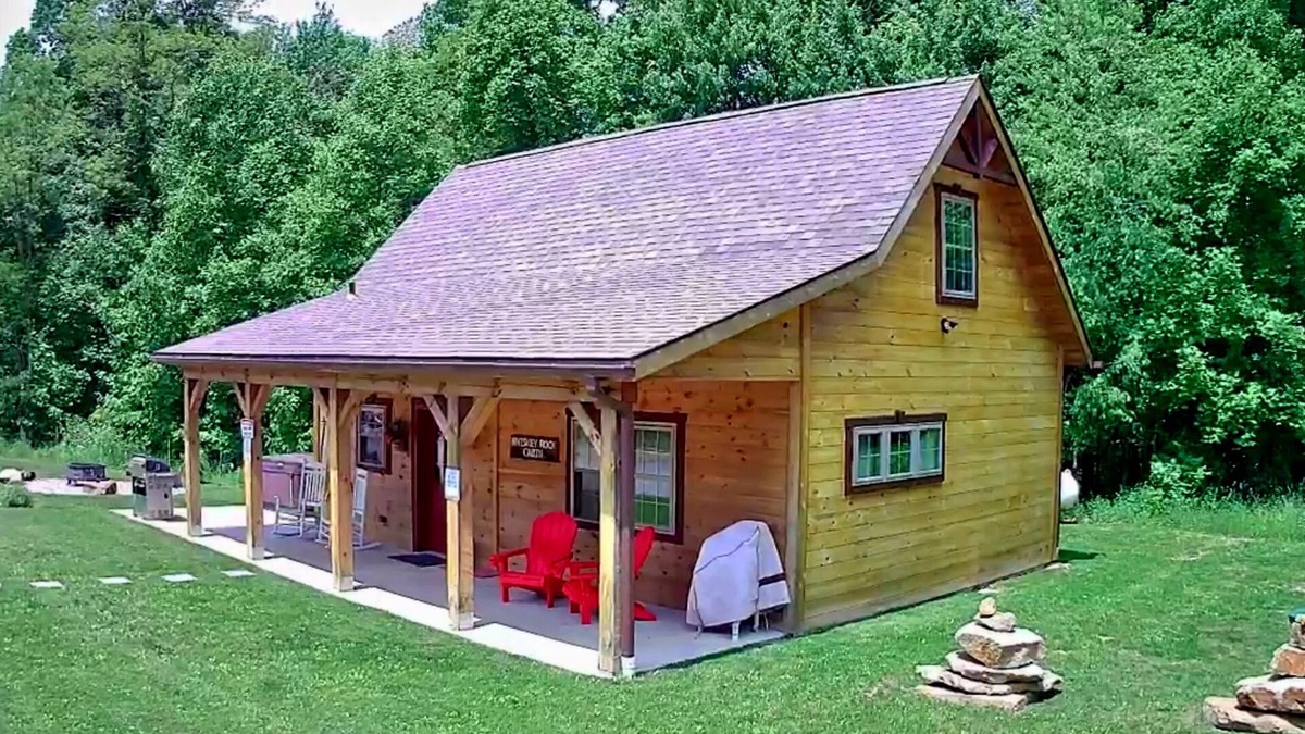 Ohiopyle Cabin | Luxury Cabin with Hot Tub Spa adjacent to 16,000 Acres of Gamelands