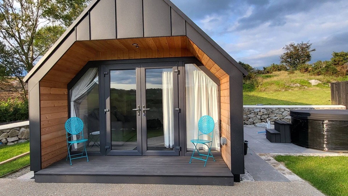 Newry Cabin | Luxury Cabin with Private Hot Tub 2
