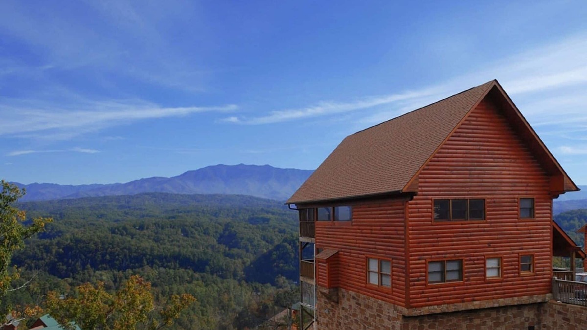 Gatlinburg - Pigeon Forge Cabin | 'Luxury Cabin with Unforgettable Views'- Starr Crest Resort
