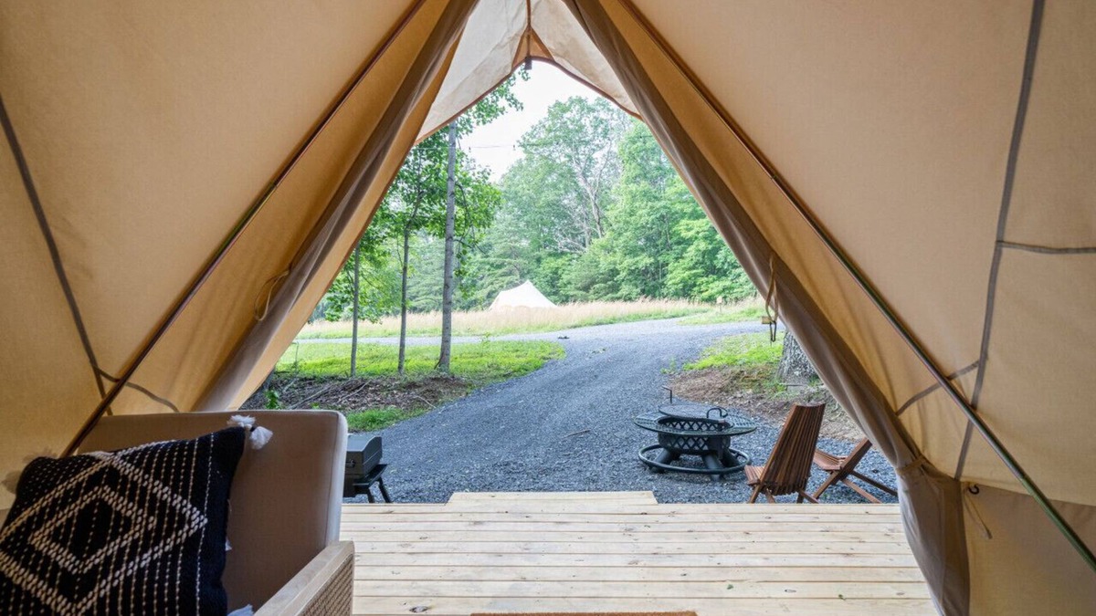 Great Cacapon RV Rental | Luxury Camping with King Bed - Aster Tent