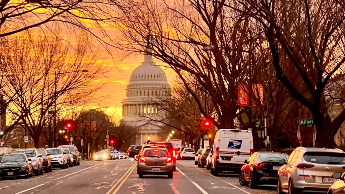 Capitol Hill House | Luxury Capitol Hill Home steps from US Capitol. 4BR 4.5 Bath Patio and Deck