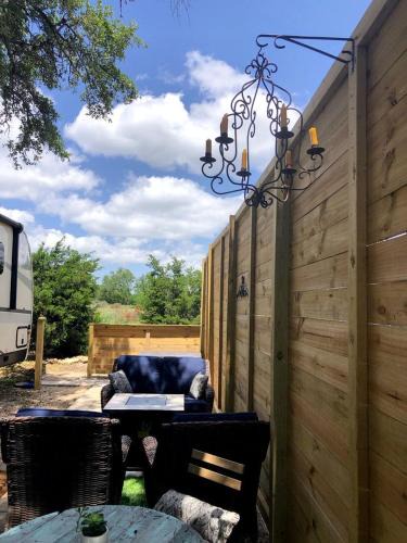 Dripping Springs House | Luxury Caravan Rental in Texas for Amazing Glamping Getaways