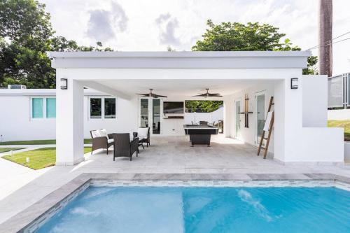 Cupey House | Luxury Casa CALIAD