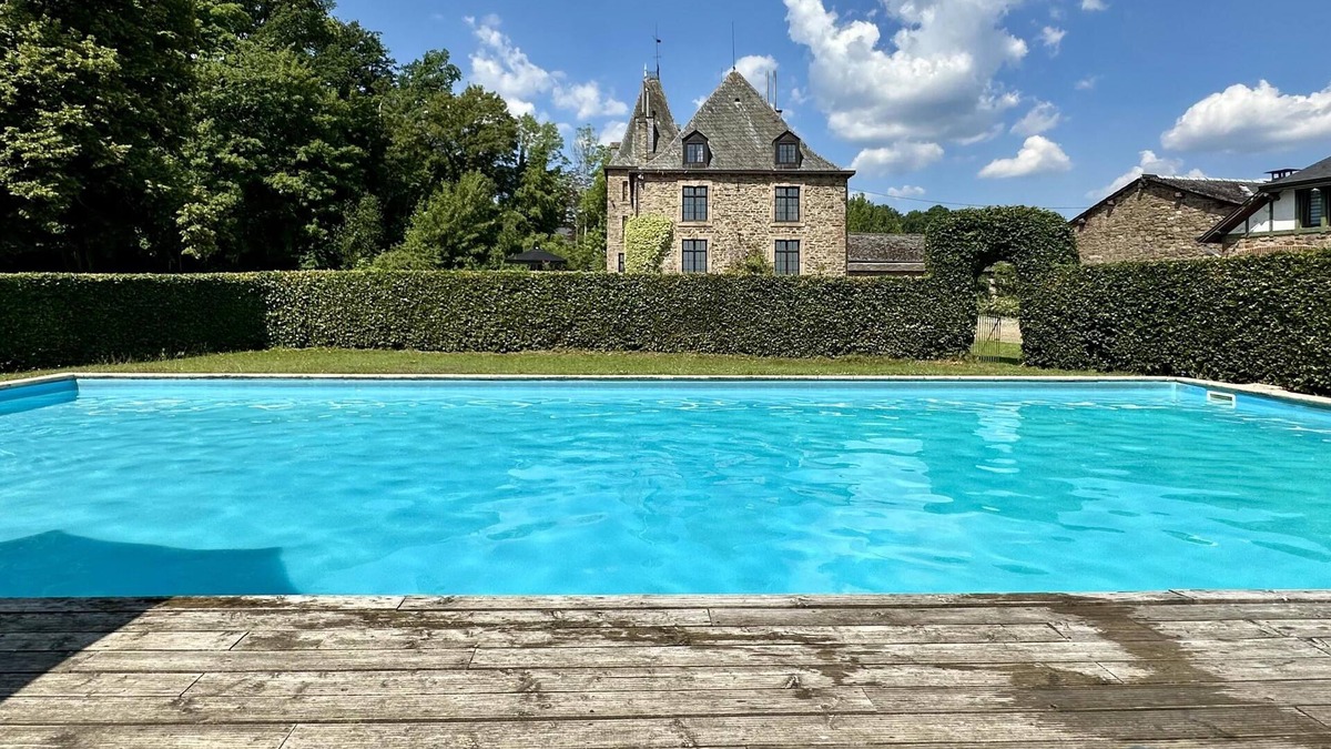 Trois-Ponts House | Luxury castle with swimming pool and sauna