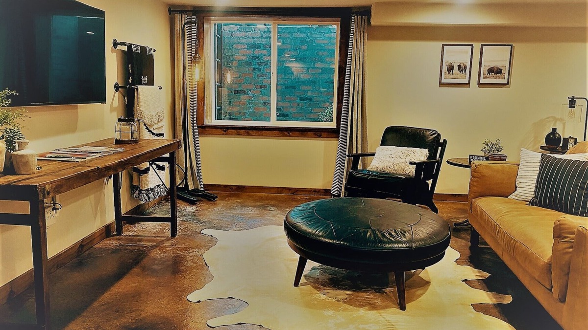 Wenatchee Apartment | Luxury Cellar Apartment with Private Patio and Hot Tub