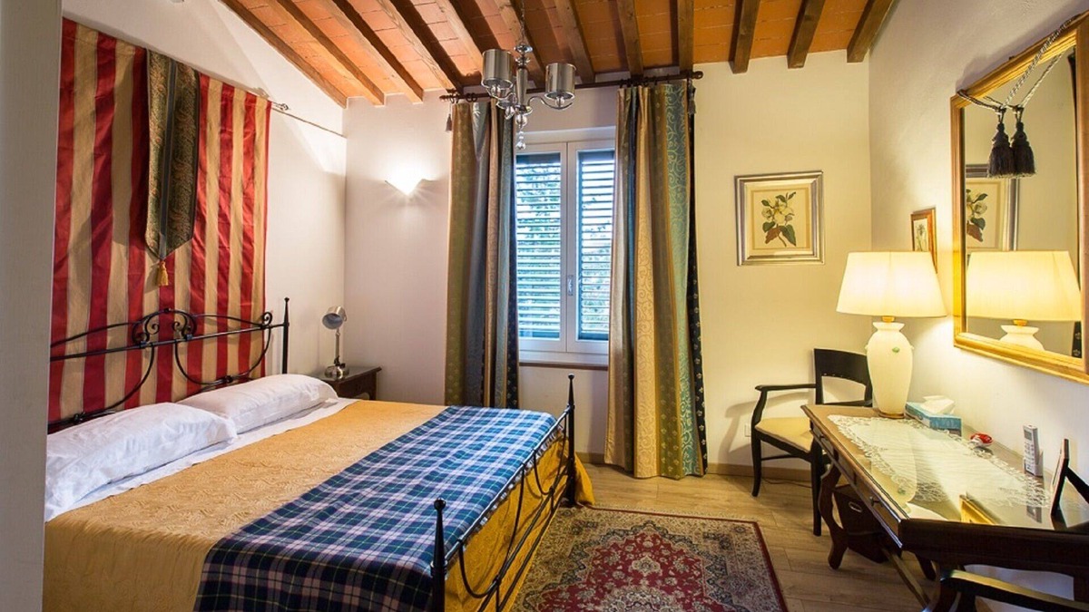Santissima Annunziata Apartment | Luxury Central Apartment.Terrace with views of all Florence. Lift. Fiber WIFI.AC
