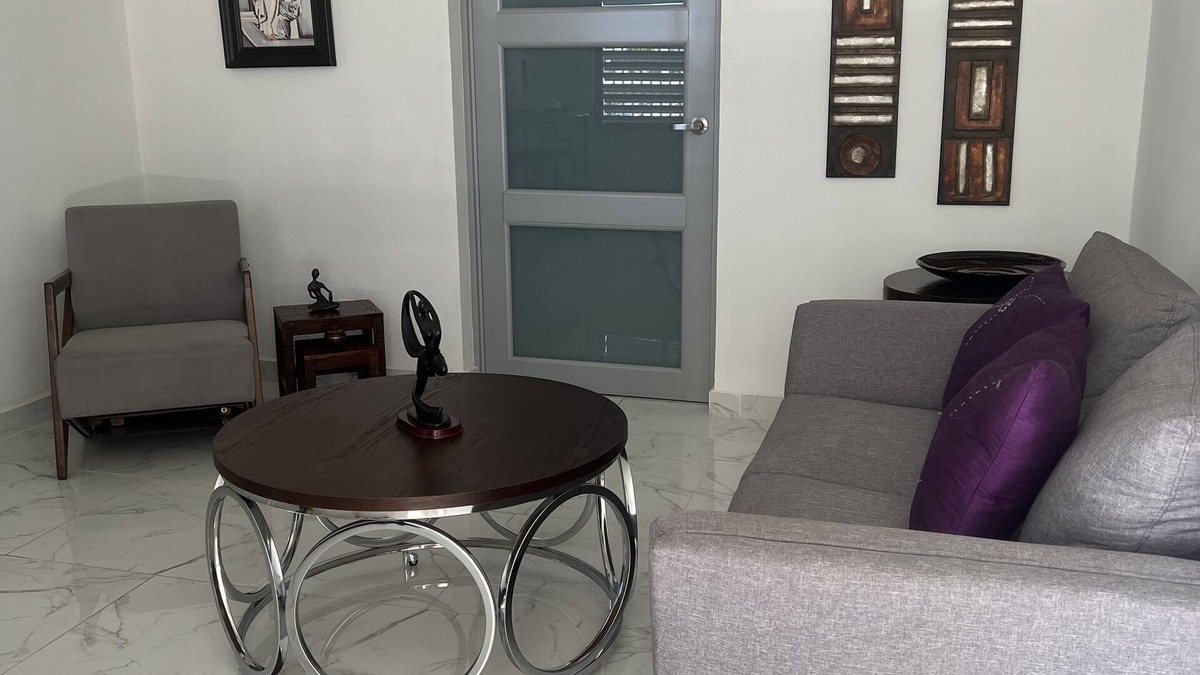 Camaceyes Apartment | Luxury centric 1 bedroom apt - 5 min from the beach