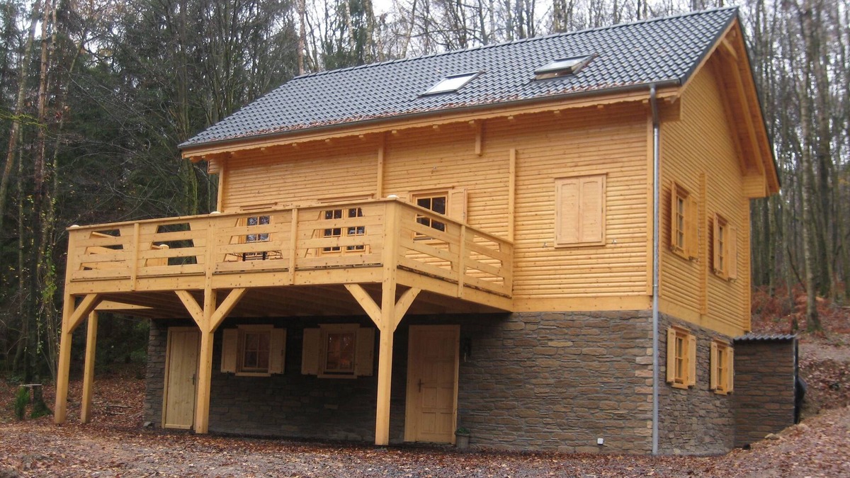 Grandham Ski Chalet | luxury chalet in a beautiful forest
