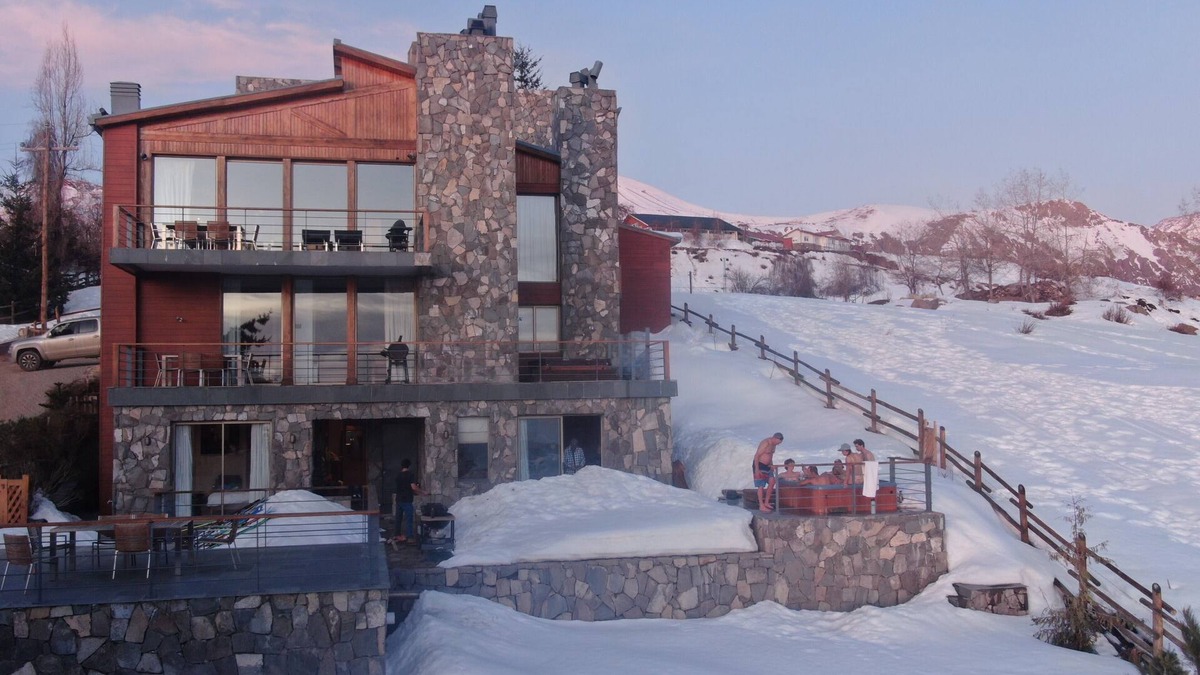 Farellones Ski Chalet | Luxury chalet with best skiing in the South American Andes