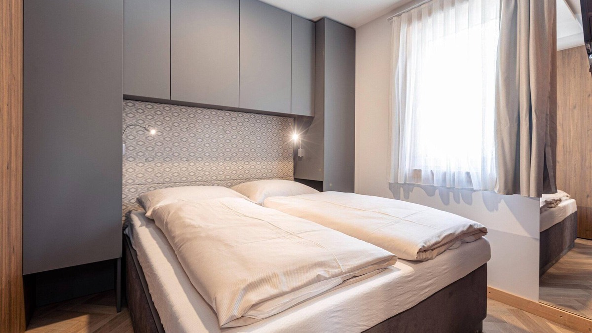 Kotschach-Mauthen Ski Chalet | Luxury chalet with dishwasher in the area