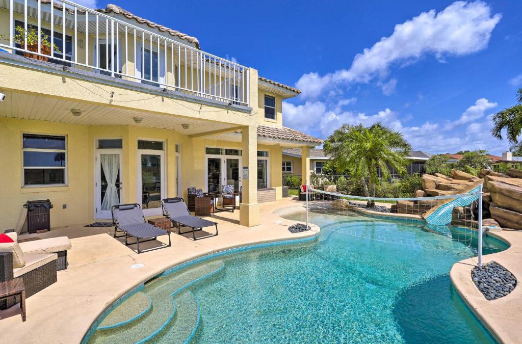 Cocoa Isles Country Club House | Luxury Cocoa Beach Getaway with Saltwater Pool!