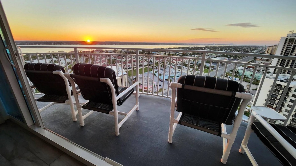 Daytona Beach Shores Condo | Luxury Comforts Oceanside - Don't Miss Sunsets!