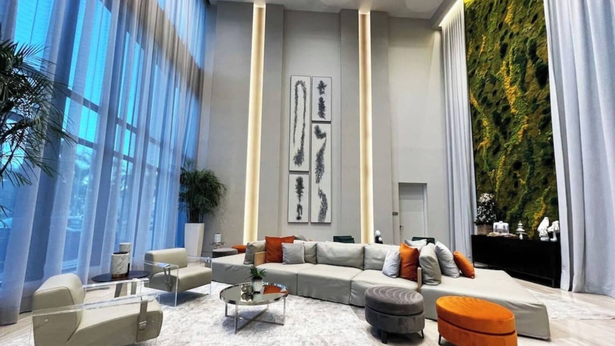 Doral Condo | Luxury Condo - 2B/2B with Amazing Skyline View