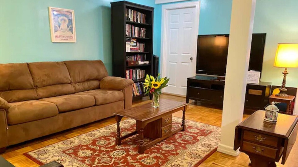 East Norwich House | Luxury Condo Apt. for 4: Persons: w/ Pvt. Entrance