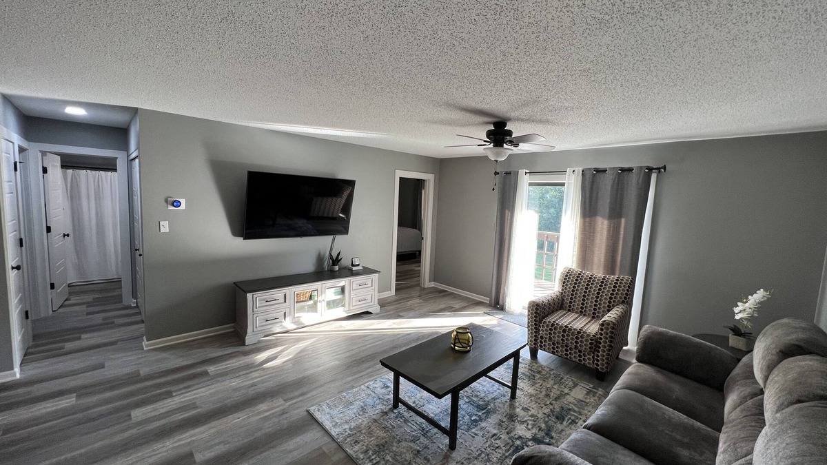 Monroe City Condo | Luxury condo at Mark Twain Lake