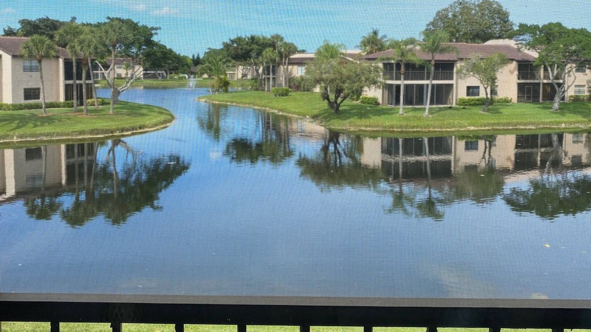 Boca Raton Apartment | Luxury condo at Pines of Boca Lago