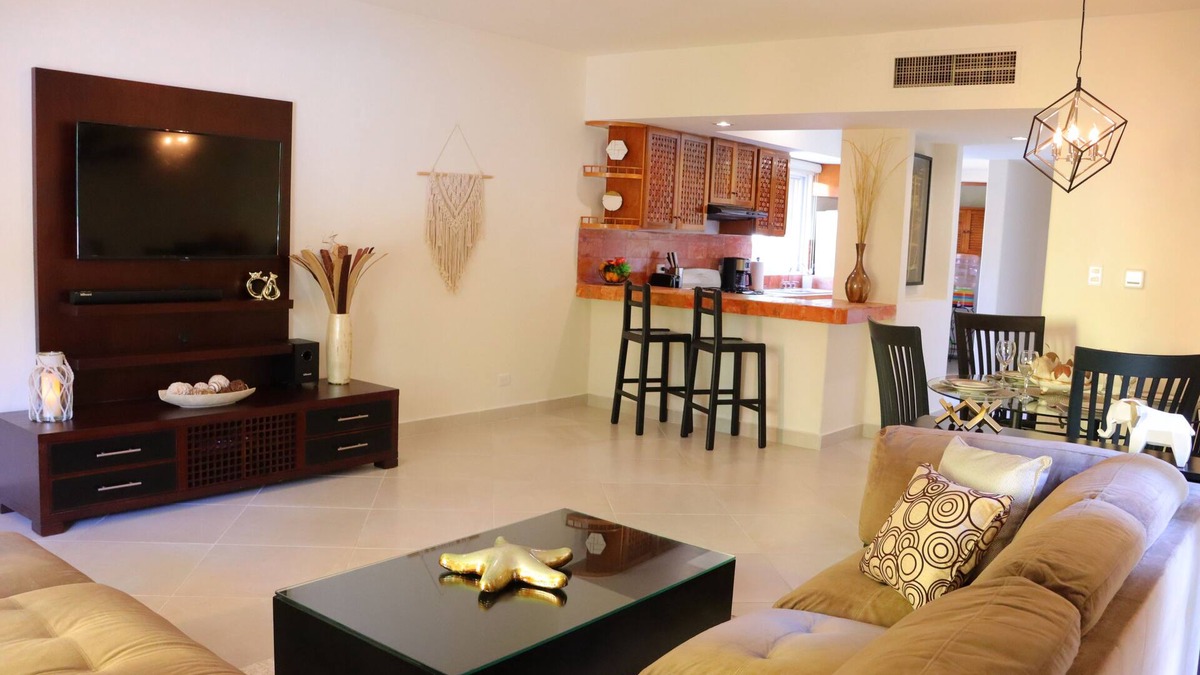 Playacar Condo | Luxury Condo Close to the beach,Tropical Setting,Garden Patio, Golf Club Nearby
