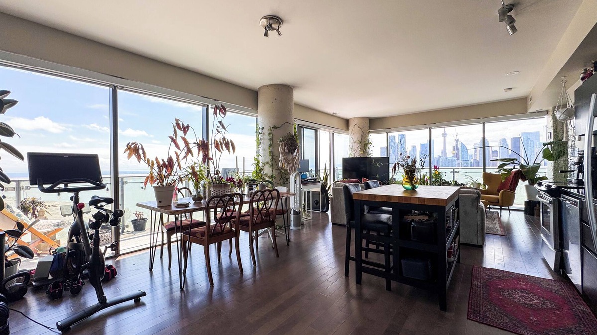 Downtown Toronto Apartment | Luxury condo in Downtown Toronto