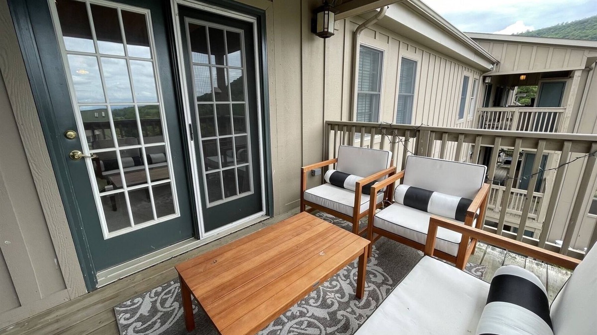 Mercersburg House | Luxury Condo Next to the slopes