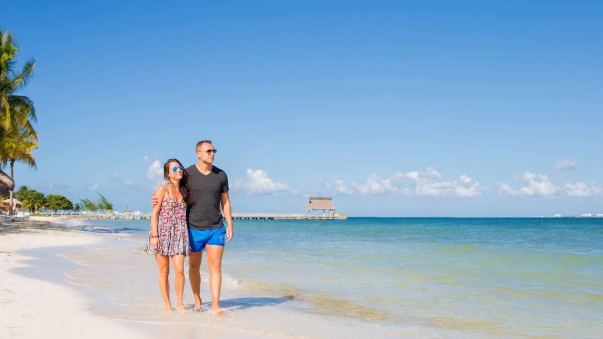 Playa Mujeres Condo | Luxury Condo on the Beach