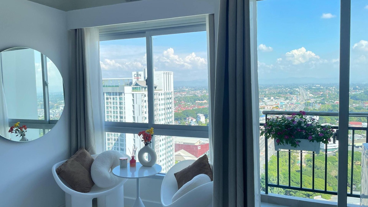 Nong Pa Khrang Apartment | Luxury Condo in the Center With Motorbike Included