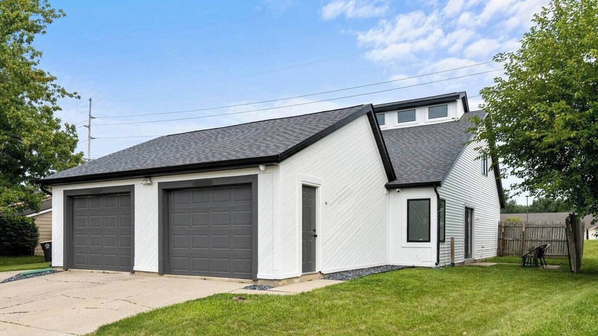 Saint Marys  Allen County Condo | Luxury Condo w/Attached Garage