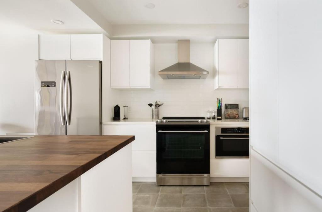 Mont-Tremblant House | Luxury Condominium with Rustic Minimalist Style