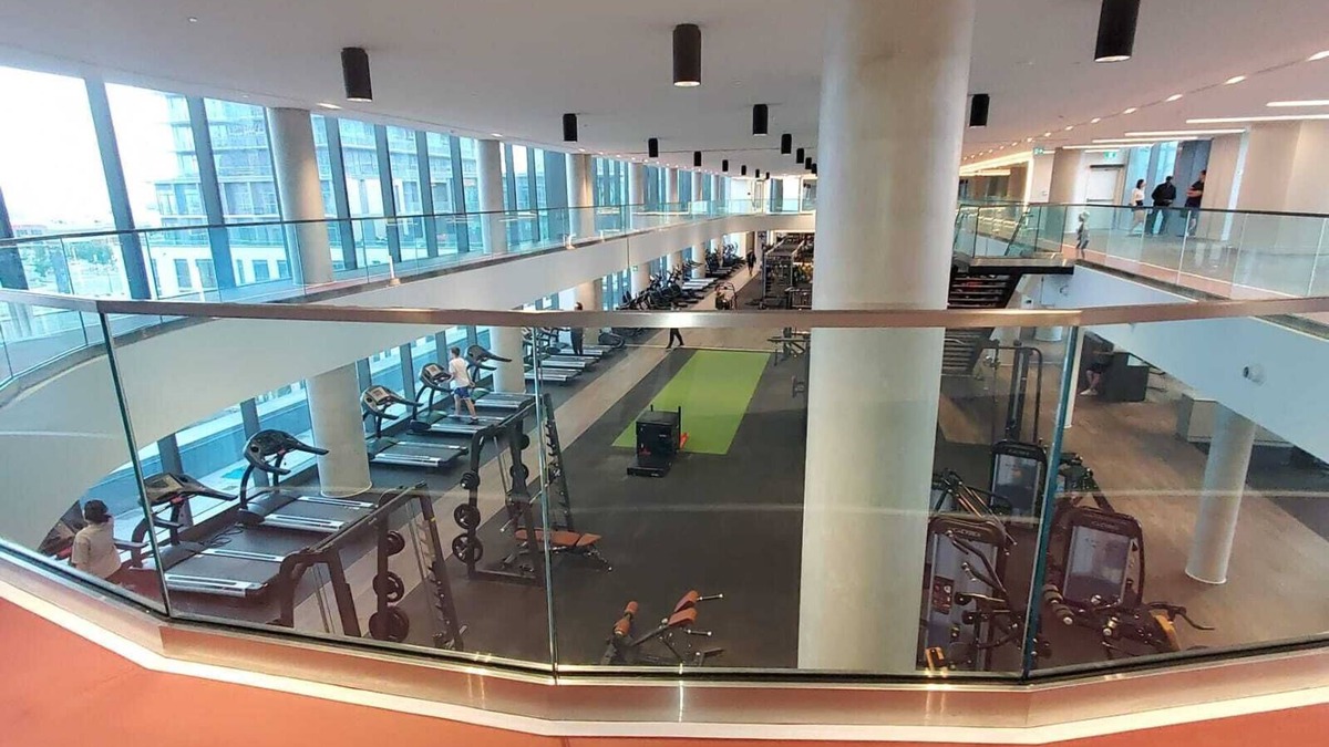 Concord Condo | Luxury Condy Sleep up to 7, close to TTC subway and Vaughan buses terminal,
