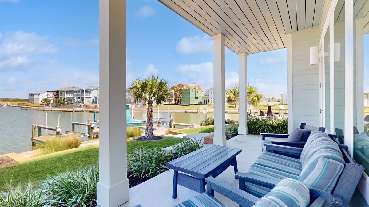 Rockport Condo | Luxury corner condo with central AC and pool & firepit access