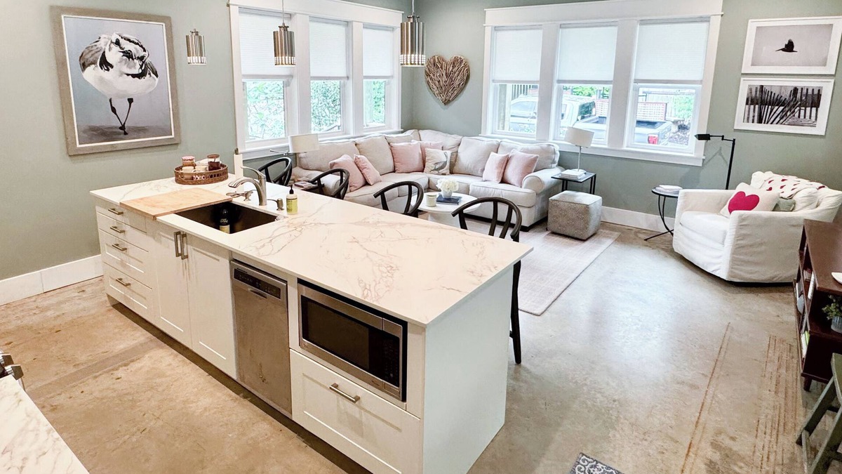 Fairhope House | Luxury Cottage|Pickleball, Dining & Downtown Walks