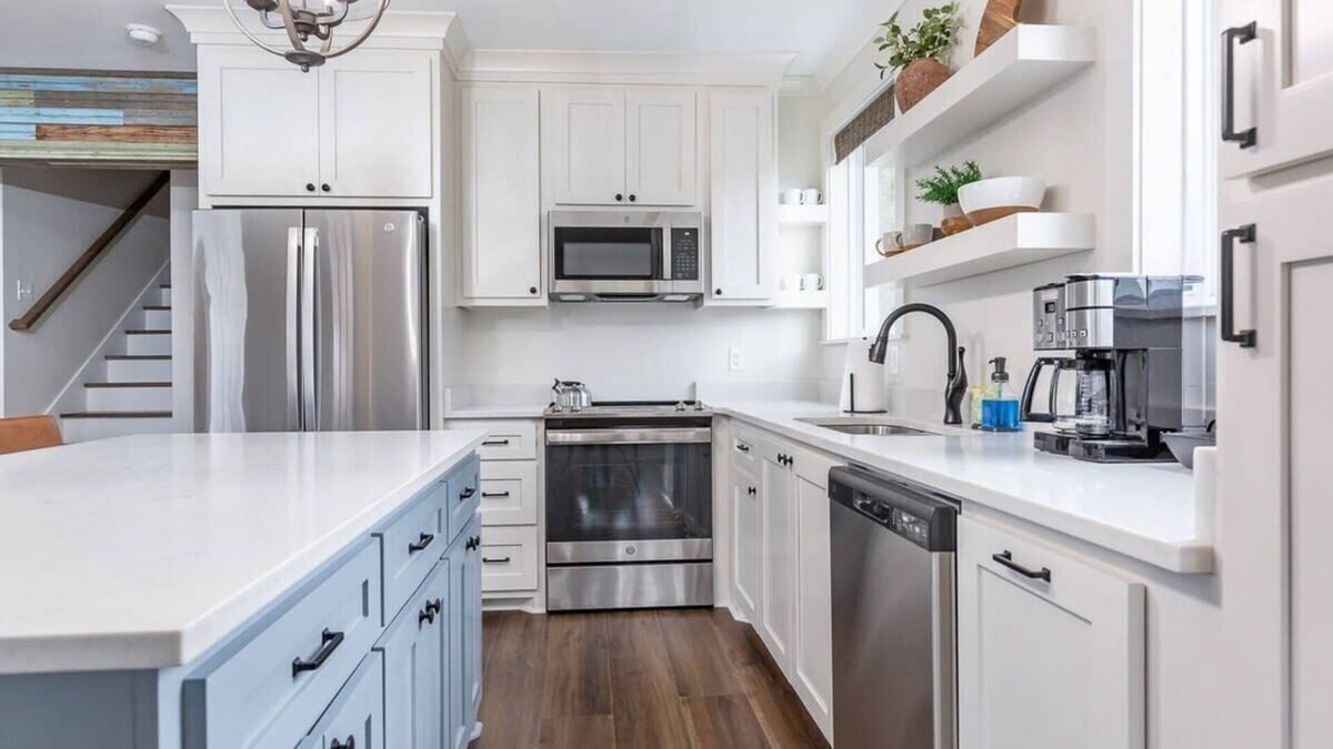 Ruston House | Luxury Cottage | Sleeps 12 | Great Location