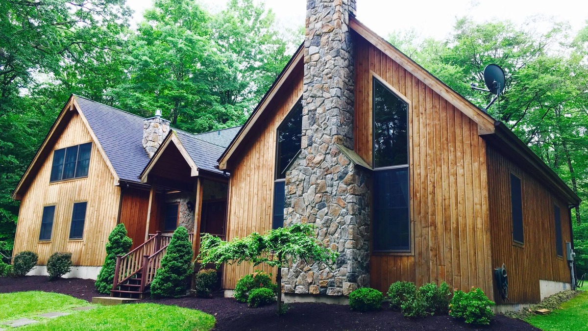 Monticello House | Luxury Country Home in the Swinging Bridge Lake Community