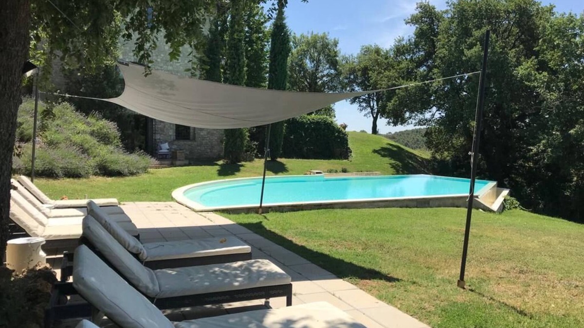 Loreto Villa | Luxury country house with infinity pool, sleeps up 10+1, A/C, restaurant nearby