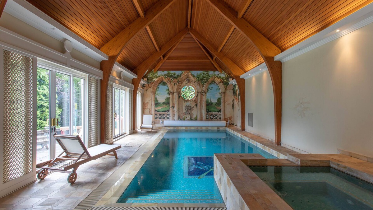 High Wycombe Apartment | Luxury country retreat with extensive leisure facilities