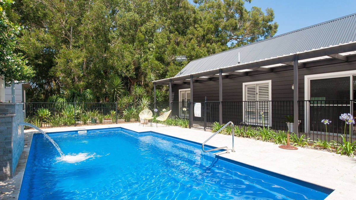 Salamander Bay House | Luxury Couples Retreat with Heated Private Pool in Salamander Bay
