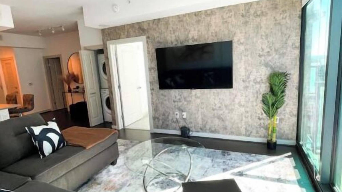 North Buckhead Condo | Luxury cozy condo great views! Located in the heart of buckhead Atlanta.