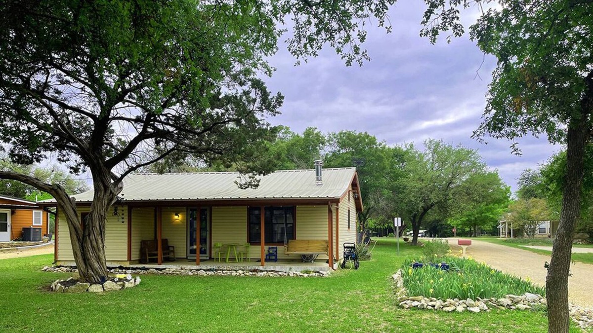 Lake Whitney Cottage | Luxury custom studio home with available RV Port.