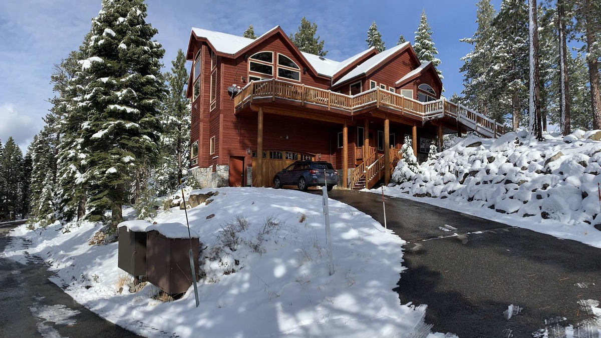 Angora Highlands House | Luxury Custom Home w/Views, Game Room, Jacuzzi, Close to Hiking/Biking Trails