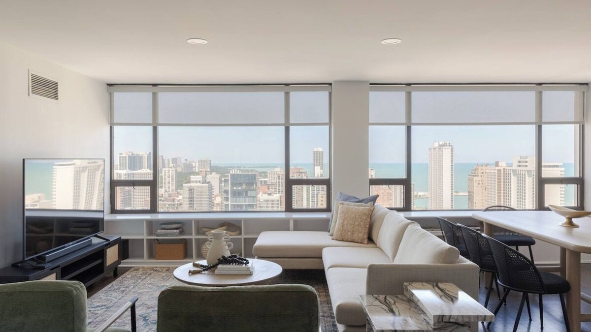 Rush and Division Apartment | Luxury Designer Penthouse Combo |North| Gold Coast